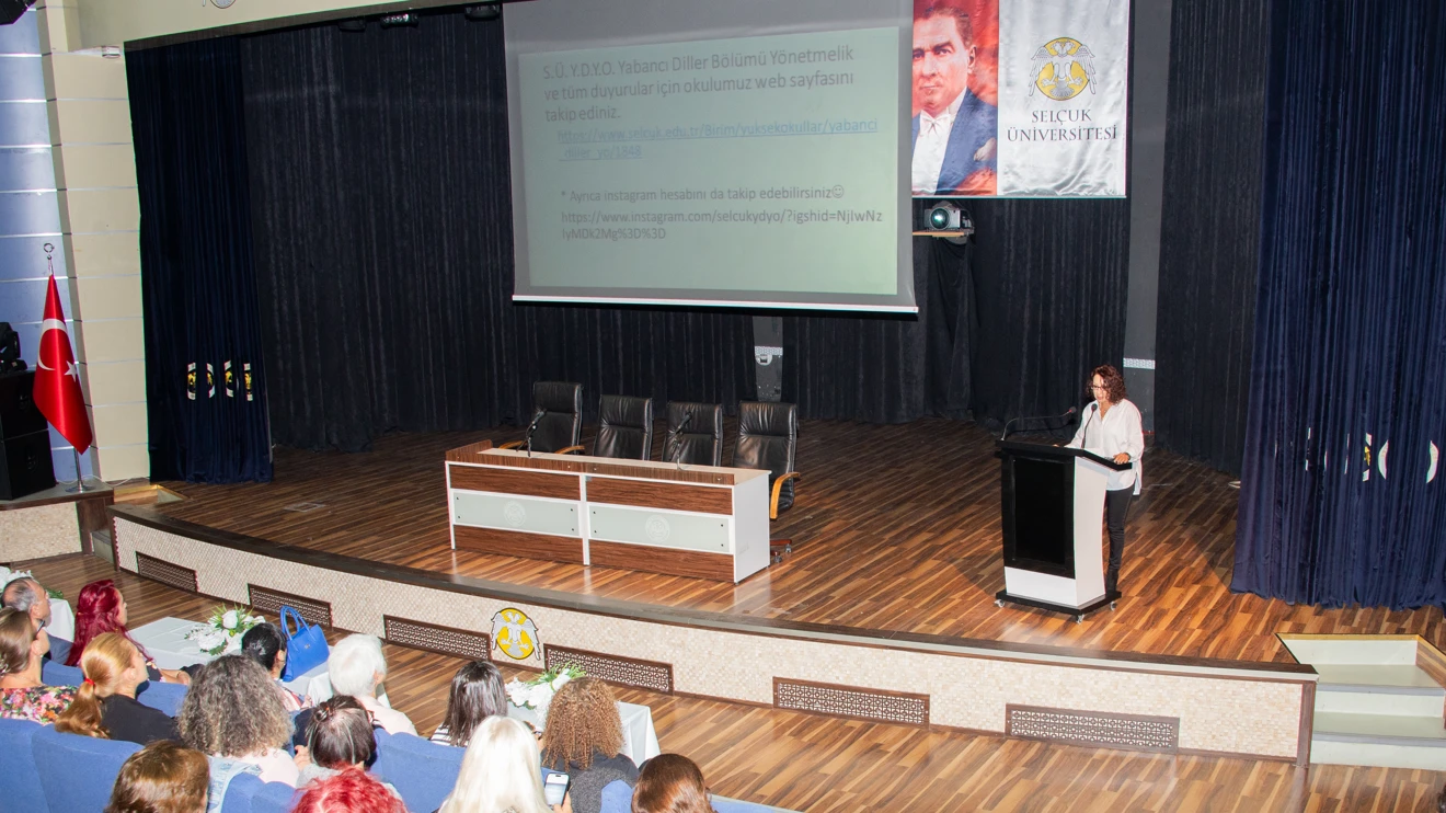 Selçuk Üniversitesinde Oryantasyon ve Erasmus+ Öğrenci Değişim Programı Bilgilendirme Toplantısı düzenlendi